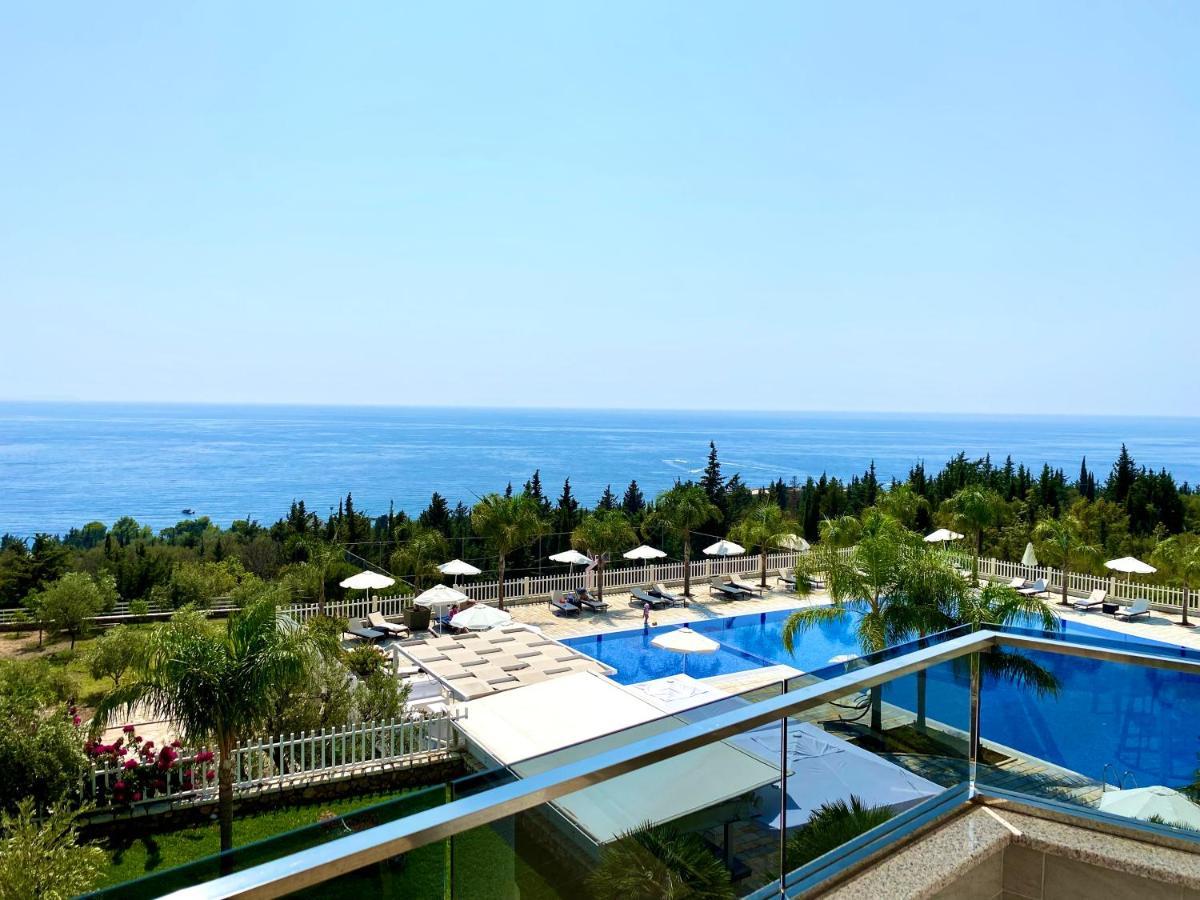 Elysium Hotel 5*